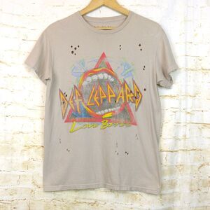 Def Leppard Love Bites Graphic Shirt Women M/L Beige Distress Goodie Two Sleeves